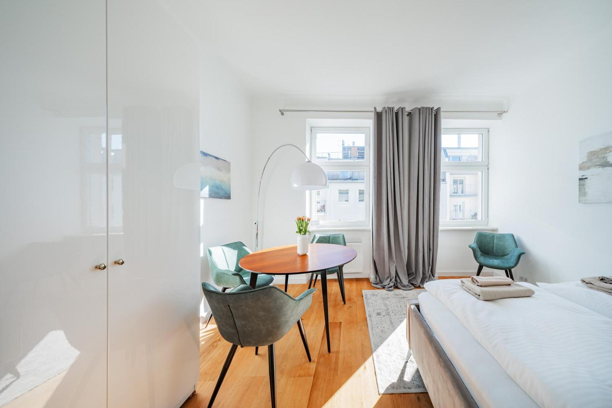 Sonnige Altbauwohnung Nahe Hauptbahnhof * Vienna